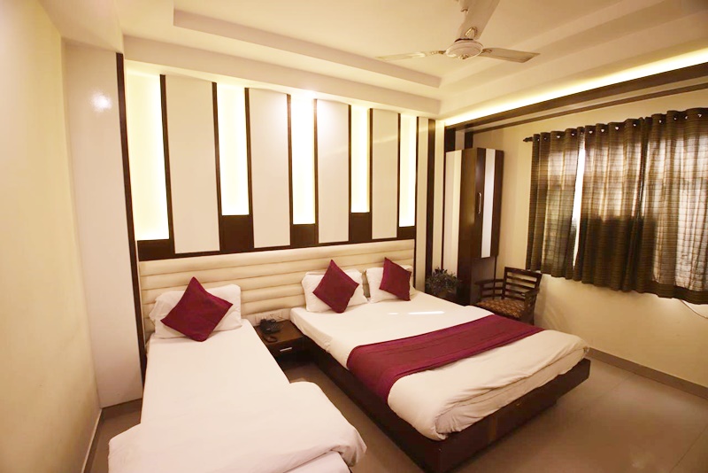 Hotel Golden Wings - 3