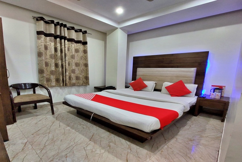 Hotel Saffron Inn - 2