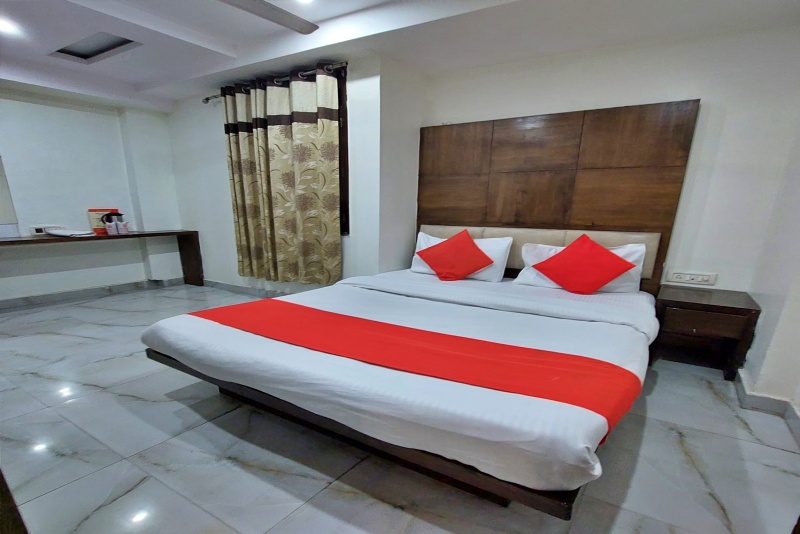 Hotel Saffron Inn - 3