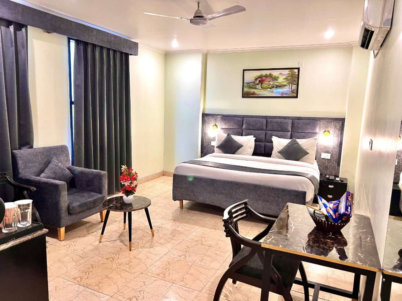 Hotel Vacanza By Westay Luxury Home - 1