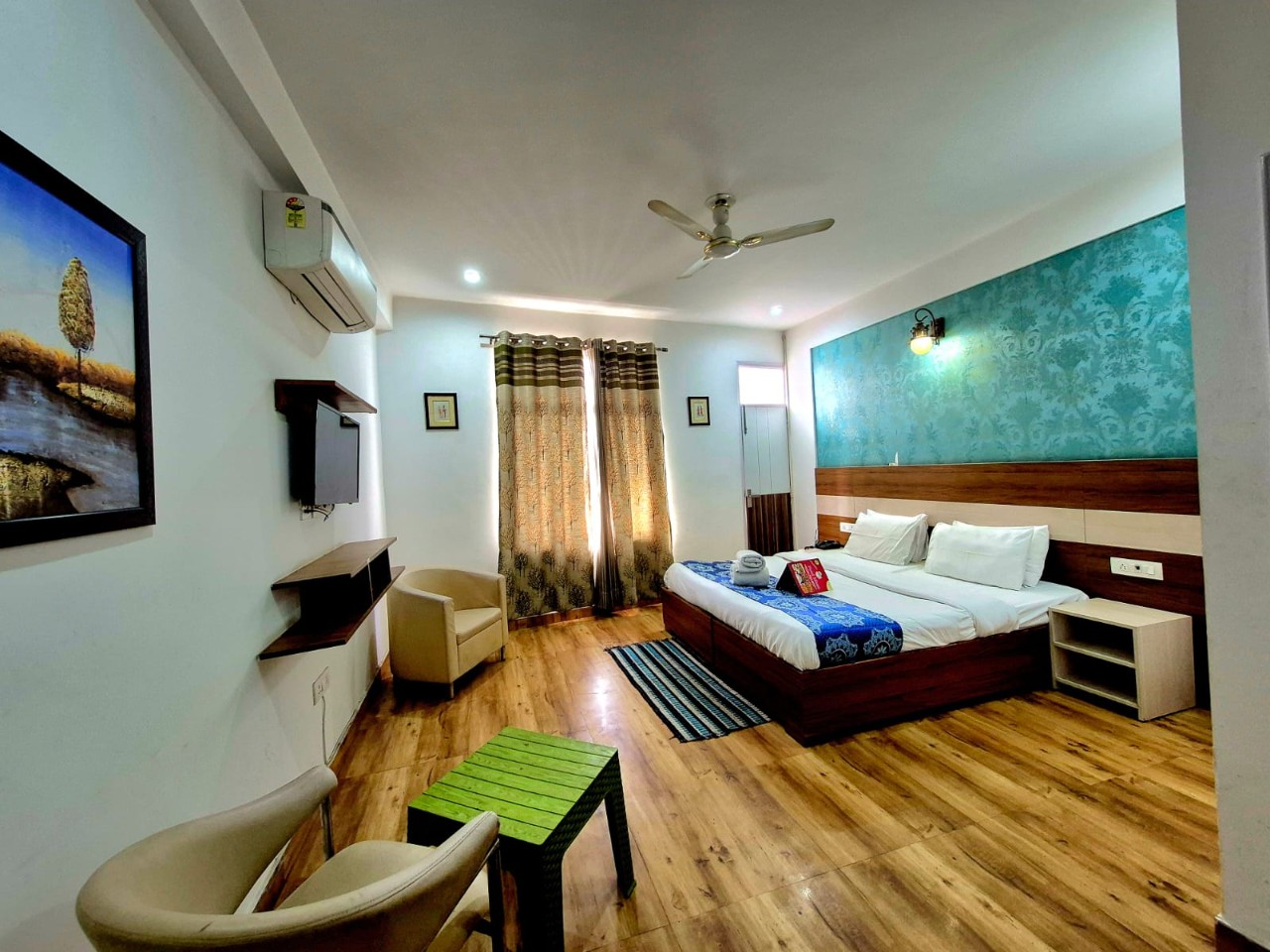 Opo Hotels Iffco Chowk - 1