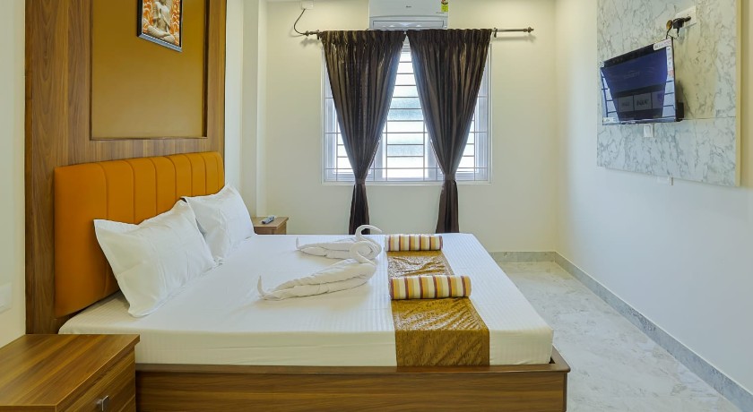 Skyry Hotels Gandhipuram - 4