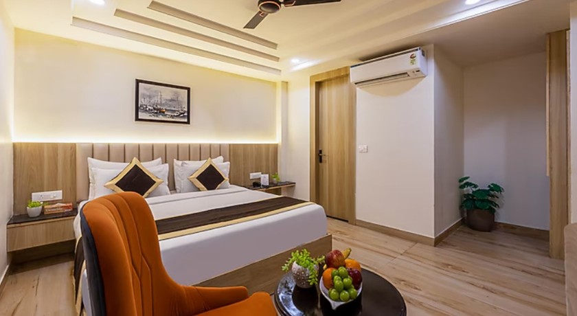 Venizia Sarovar Portico - 4