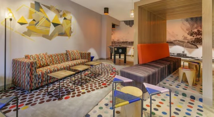 Foxoso Aaristo Baga Beach Resort - 3