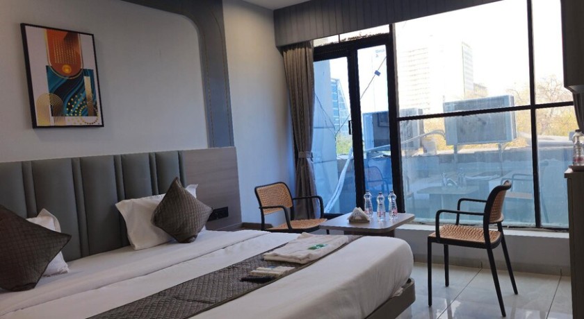 Hotel Urban View - 2