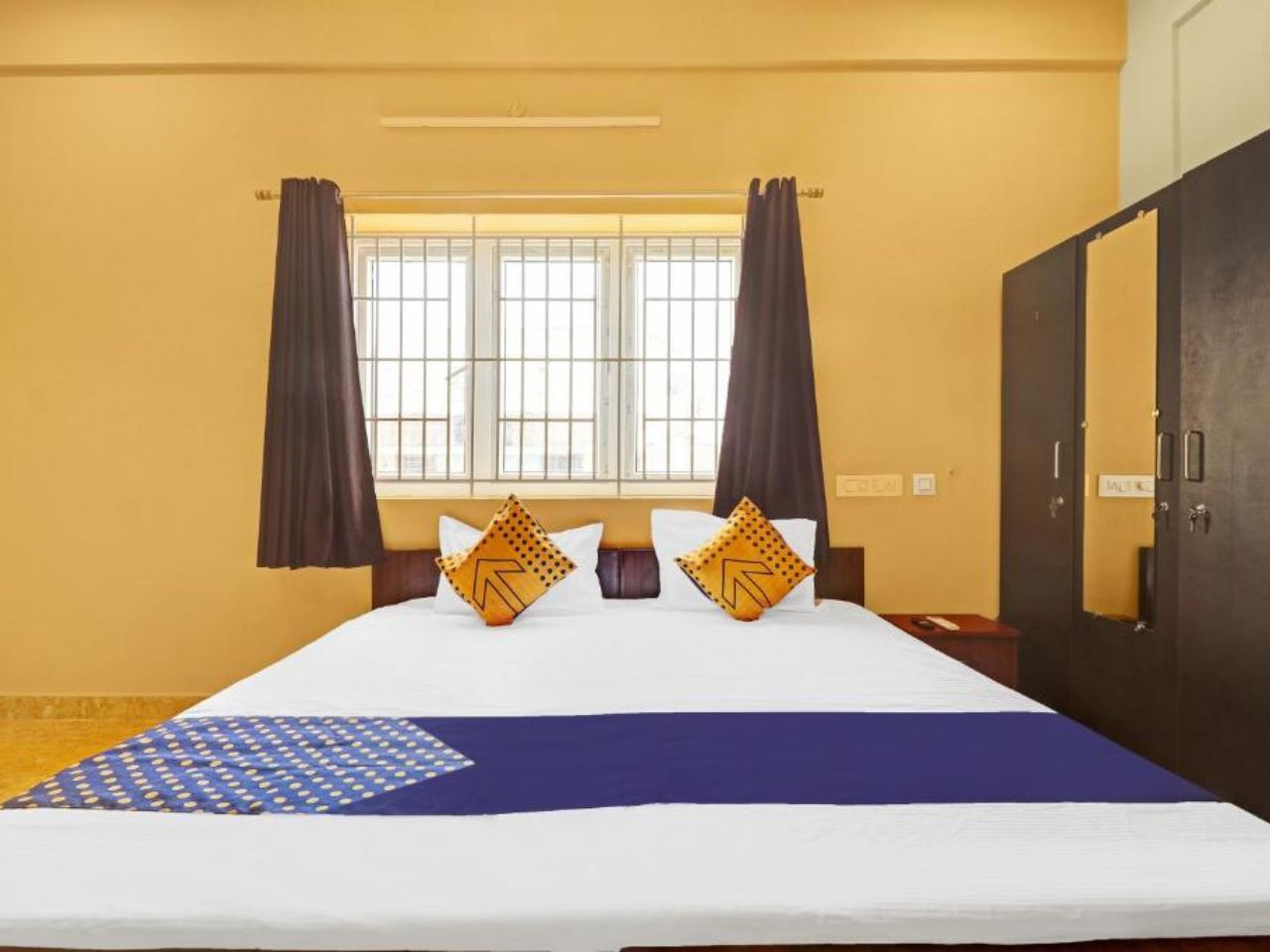 Hotel Grand Gunas By Coastal Grand - 1