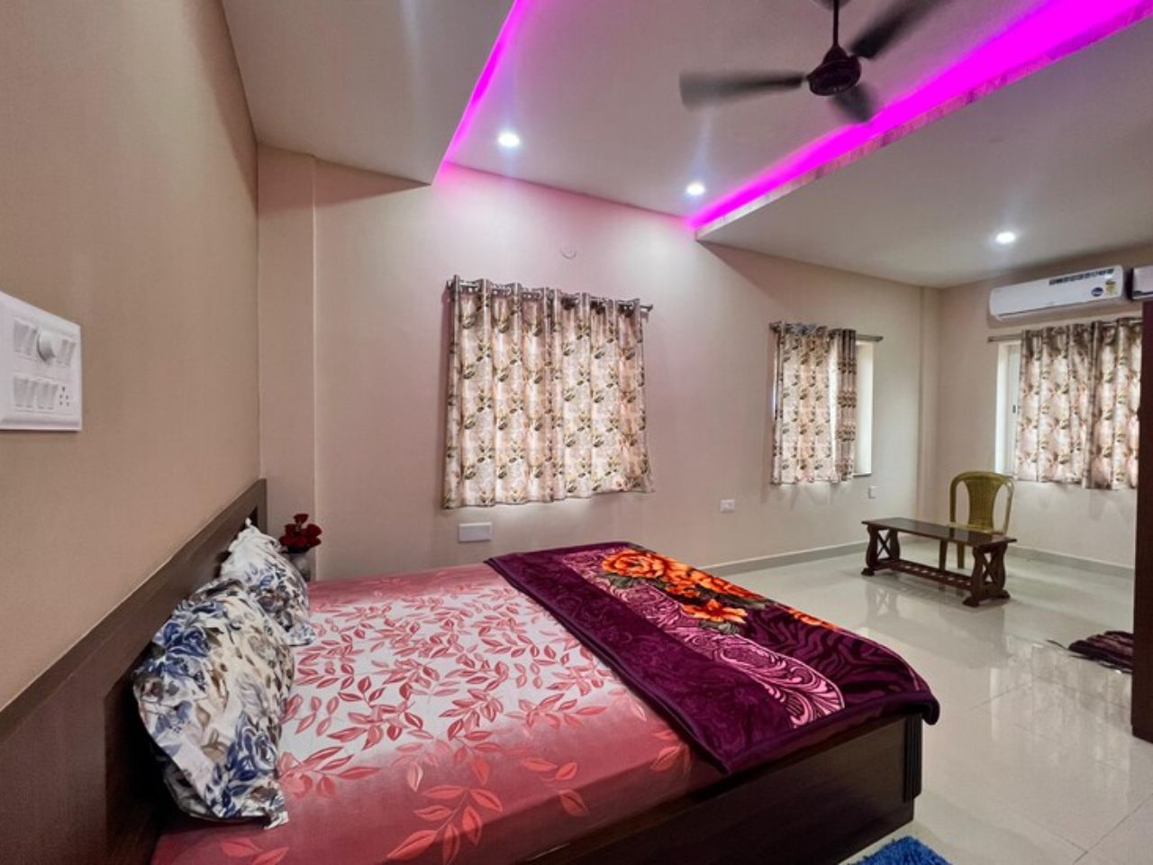 Sam Premium Hotel - 1