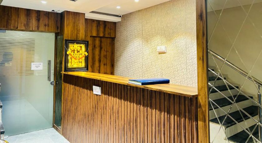 Deluxe Guest House - 4