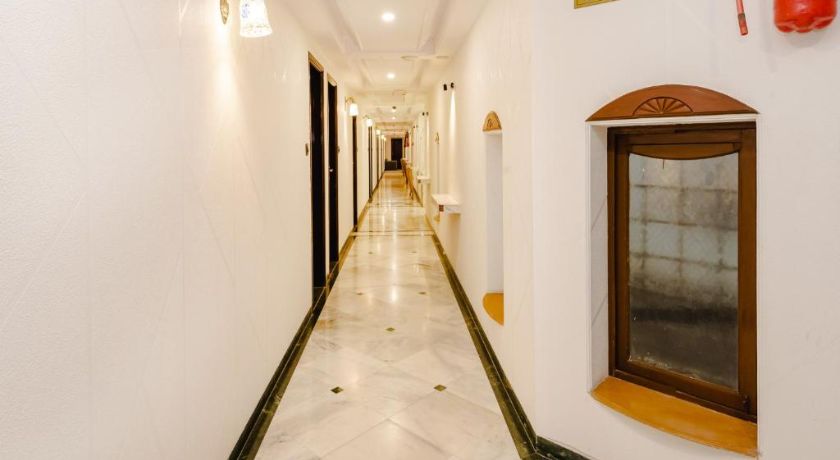 Hotel Raviraj Capital - 4