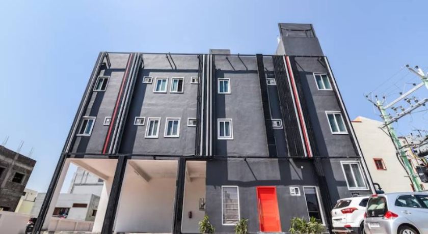 Apple Valley Inn - 2