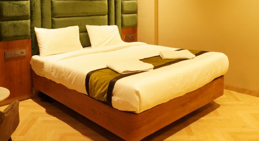 Gold Crest Business Hotel - 3