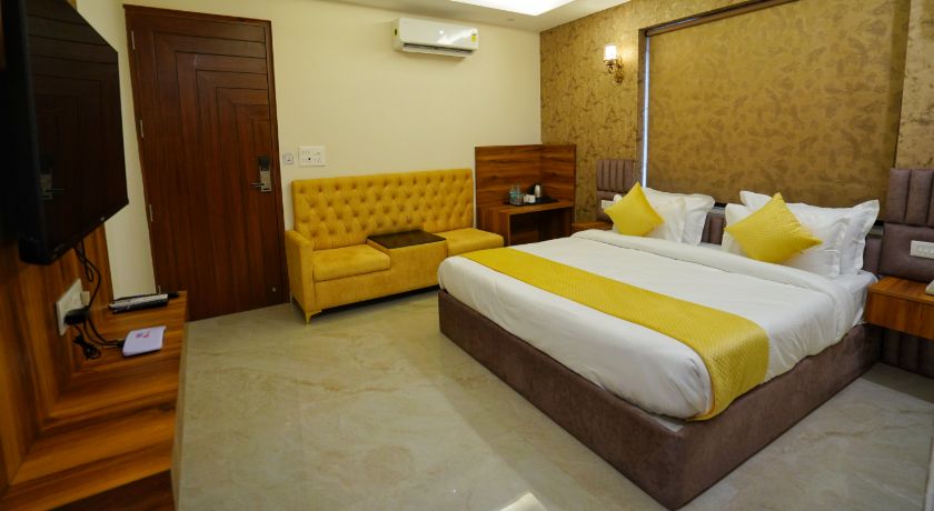 Hotel Gomti Residency - 3