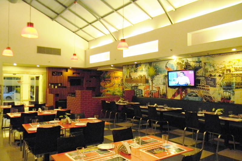 Red Fox Hotel East Delhi - 2